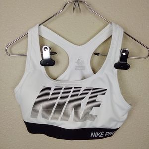 Nike Pro Sports Bra